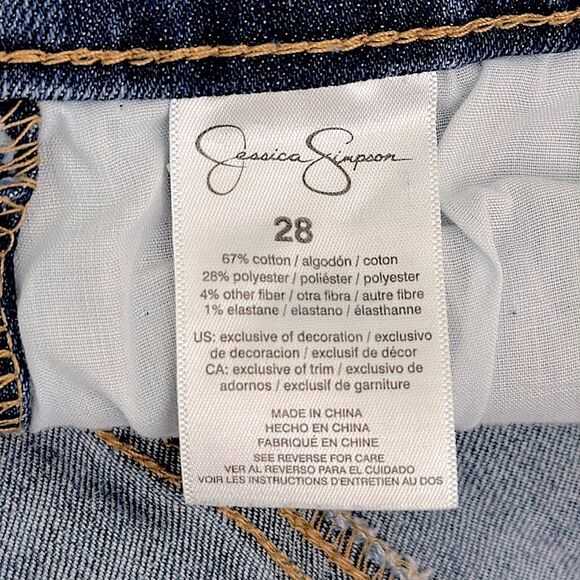 Jessica Simpson Shorts Size 28 Mika Distressed Best Friend NWOT - Picture 8 of 8